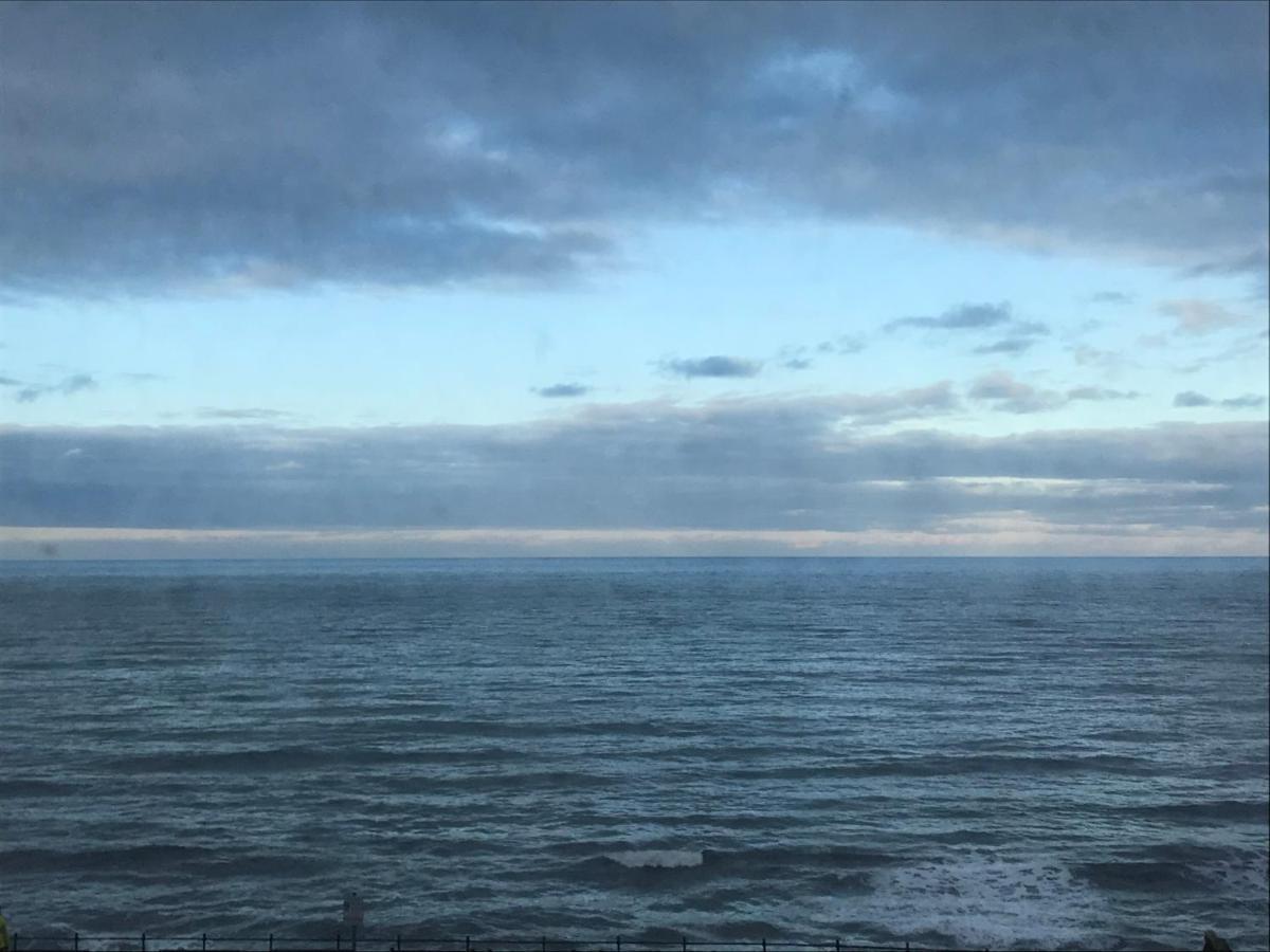 Seaview North Bay Holiday Home Apartment 스카버러 외부 사진